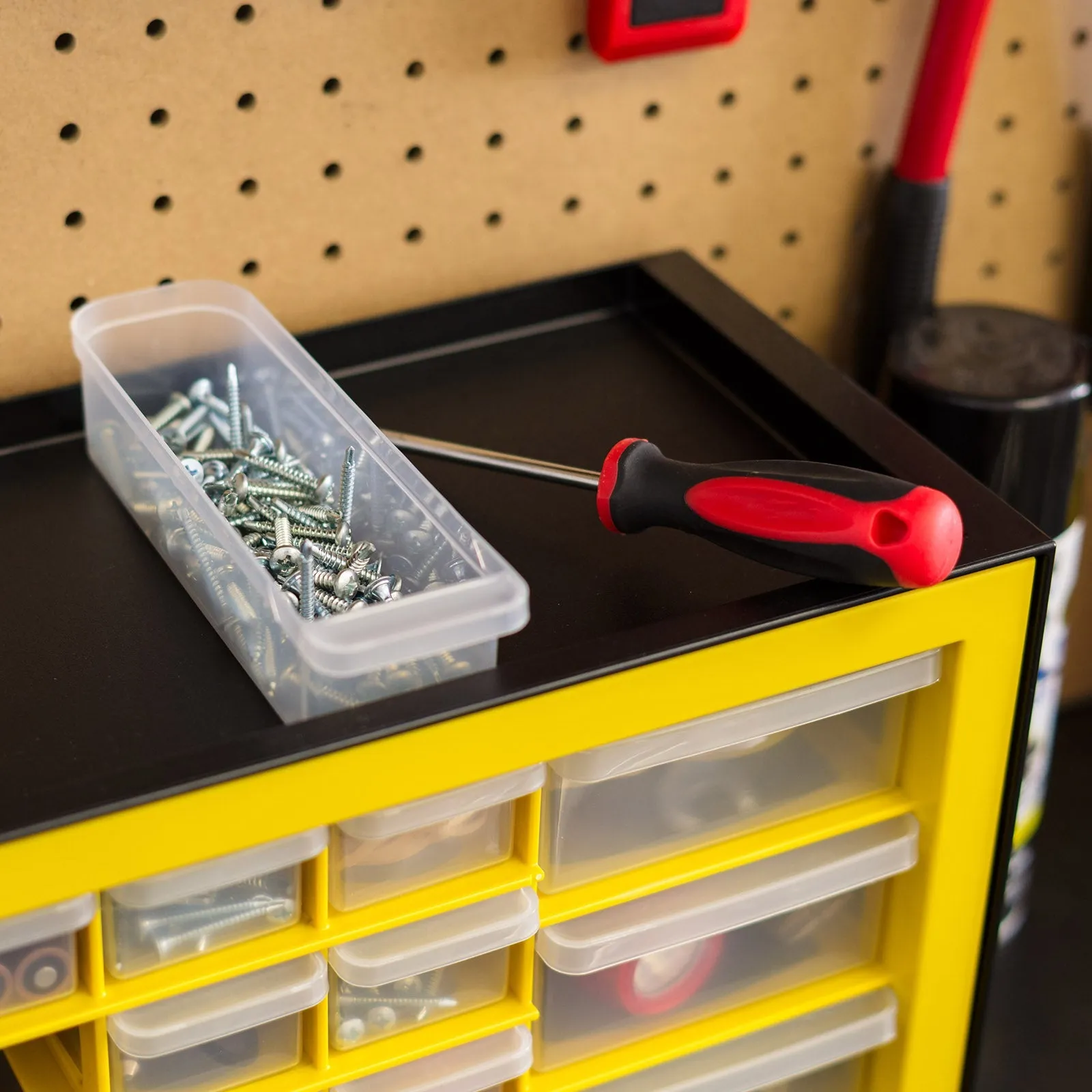 26 Drawer Parts Cabinet, Black/Yellow