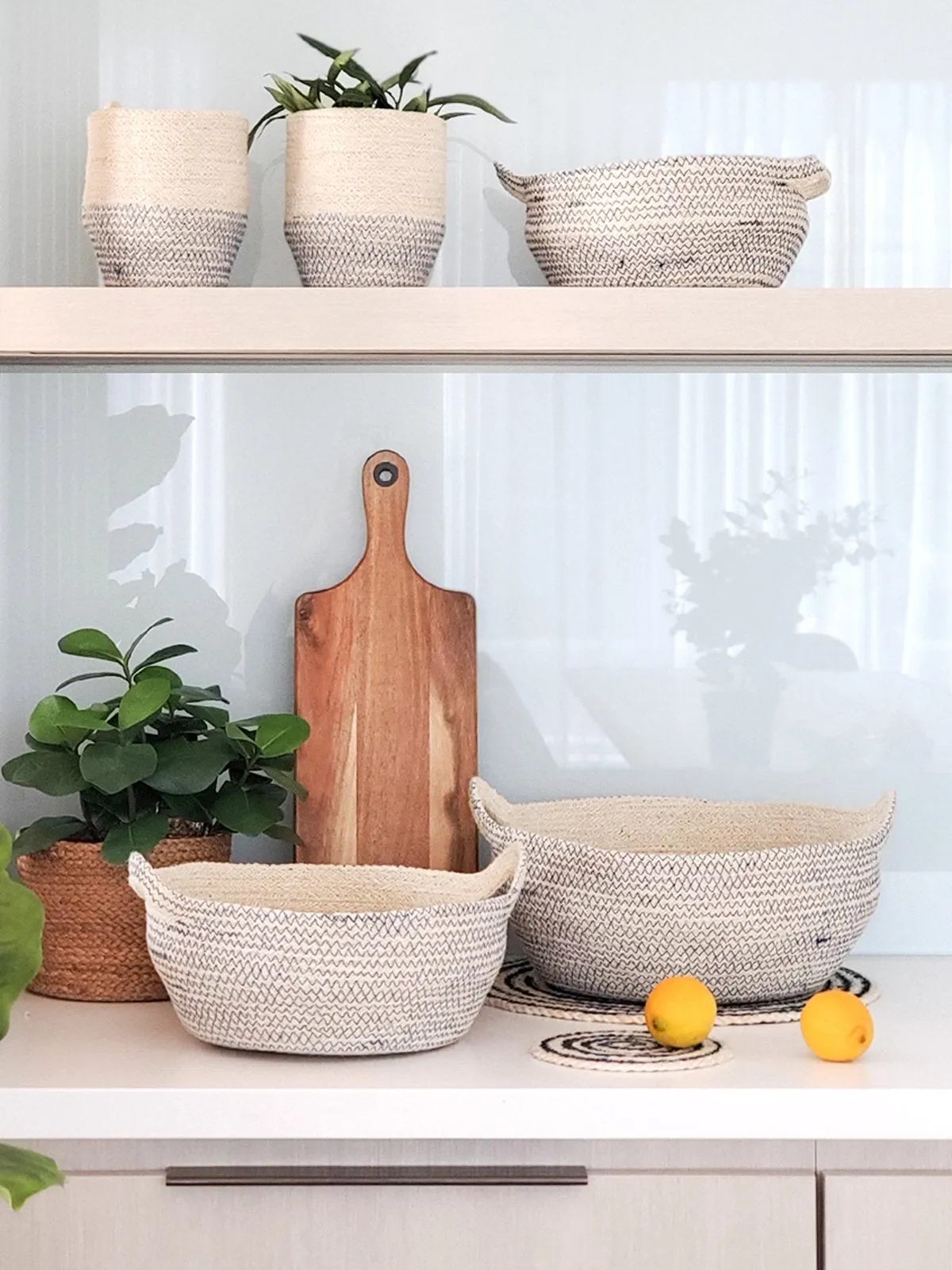 Amari Fruit Bowl - Black (Set Of 3)