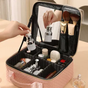 Large Capacity PU Leather Makeup Storage Bag Essential Travel Makeup Bag حقيبة مكياج للتخزين بسعة كبيرة من جلد البولي يوريثيرين الأساسي في تصنيف السفر