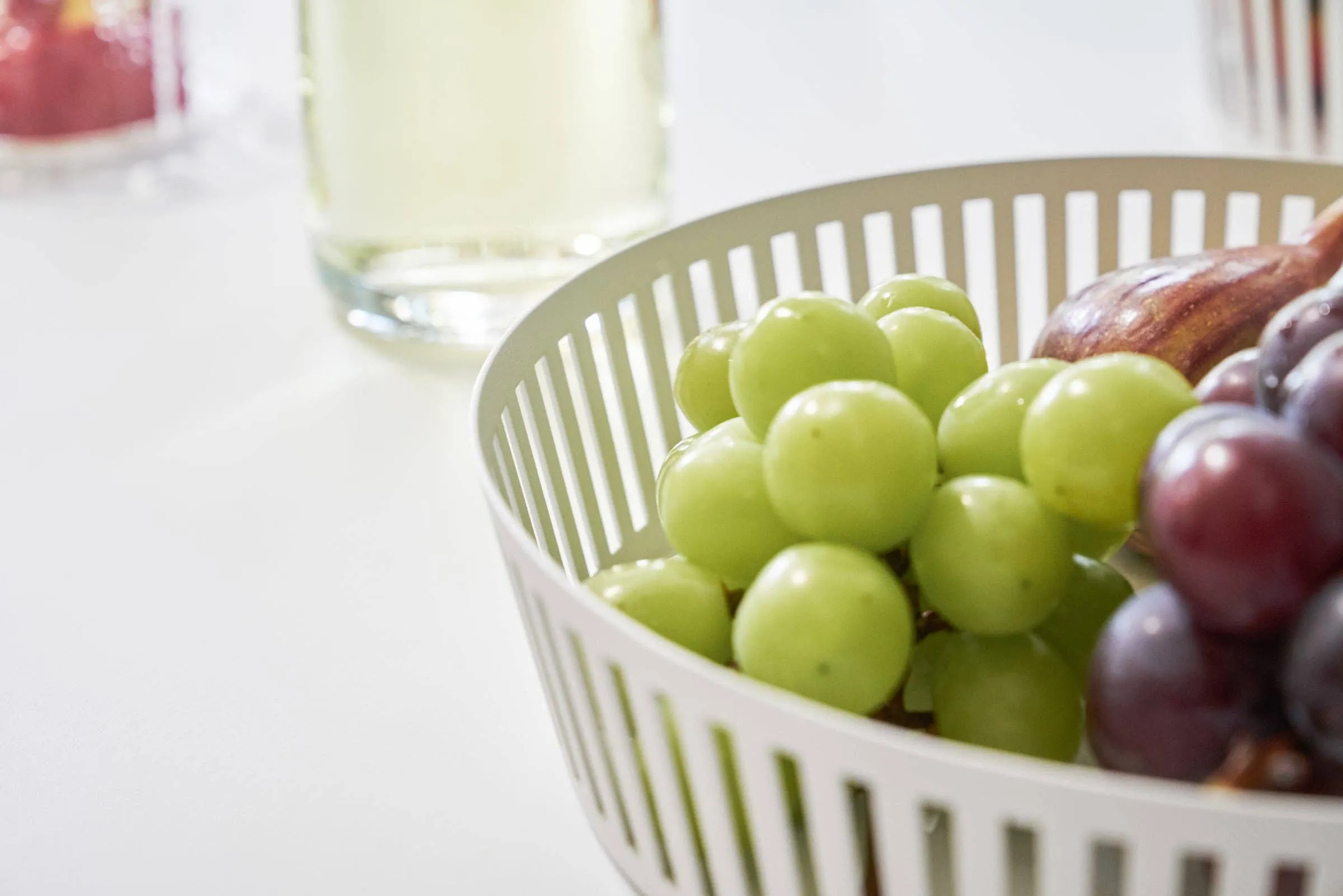 Low White Fruit Basket