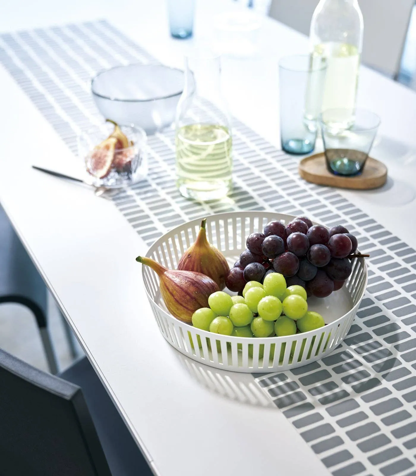 Low White Fruit Basket